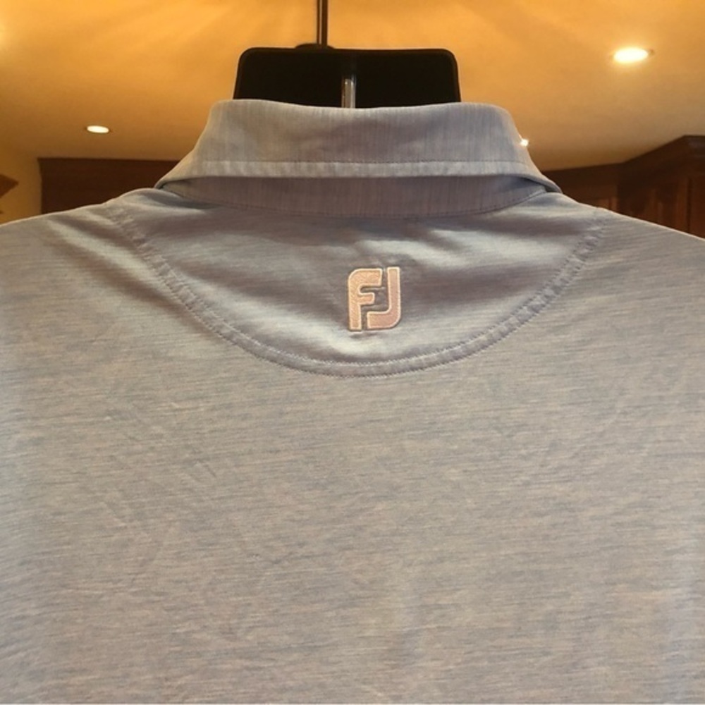 EUC FootJoy men’s‎ long sleeve golf polo.Sharp blue Heather w/logo on c… - Picture 2 of 9